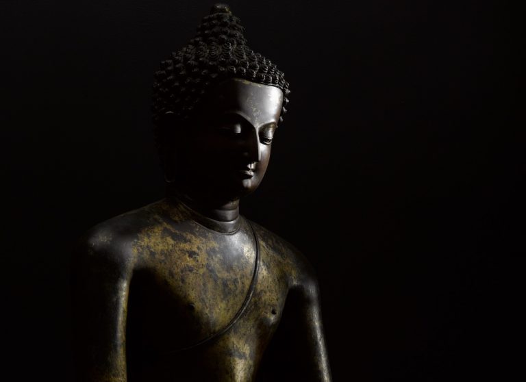 Shakyamuni Buddha, Nepal, 10th–11th century. Image courtesy of the Zhiguan Museum of Fine Art