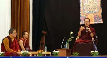 The first lecture of His Holiness Karma Kuchen in Sofia. Image courtesy of the author