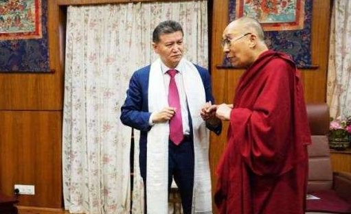 Telo Tulku Rinpoche and Kirsan Ilyumzhinov during an audience with His Holiness the Dalai Lama in Dharamsala, 2018. From kirsan.today