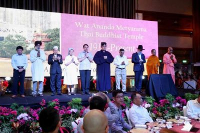 A silent prayer from 10 interfaith representatives at Wat Ananda Metyarama’s centennial celebration. From facebook.com