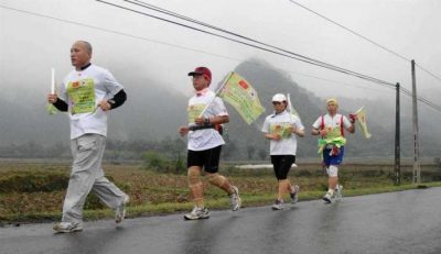 Ven. Jino on a fundraising run in Vietnam in 2012. From koreatimes.co.kr