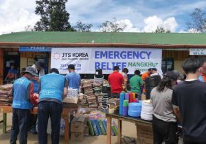 JTS Philippines distributes relief supplies in the wake of Typhoon Mangkhut. Image courtesy of Join Together Society