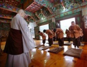 Korea’s Jogye Order has suspended temple stays across the country. From travel2next.com