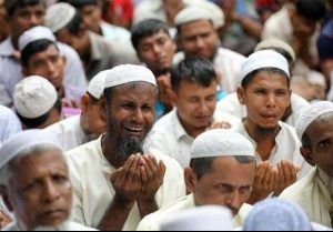 Rohingya refugees pray at Kutupalong refugee camp in Cox's Bazar to mark the one-year anniversary of their flight from Myanmar, August 2018. From bdnews24.com