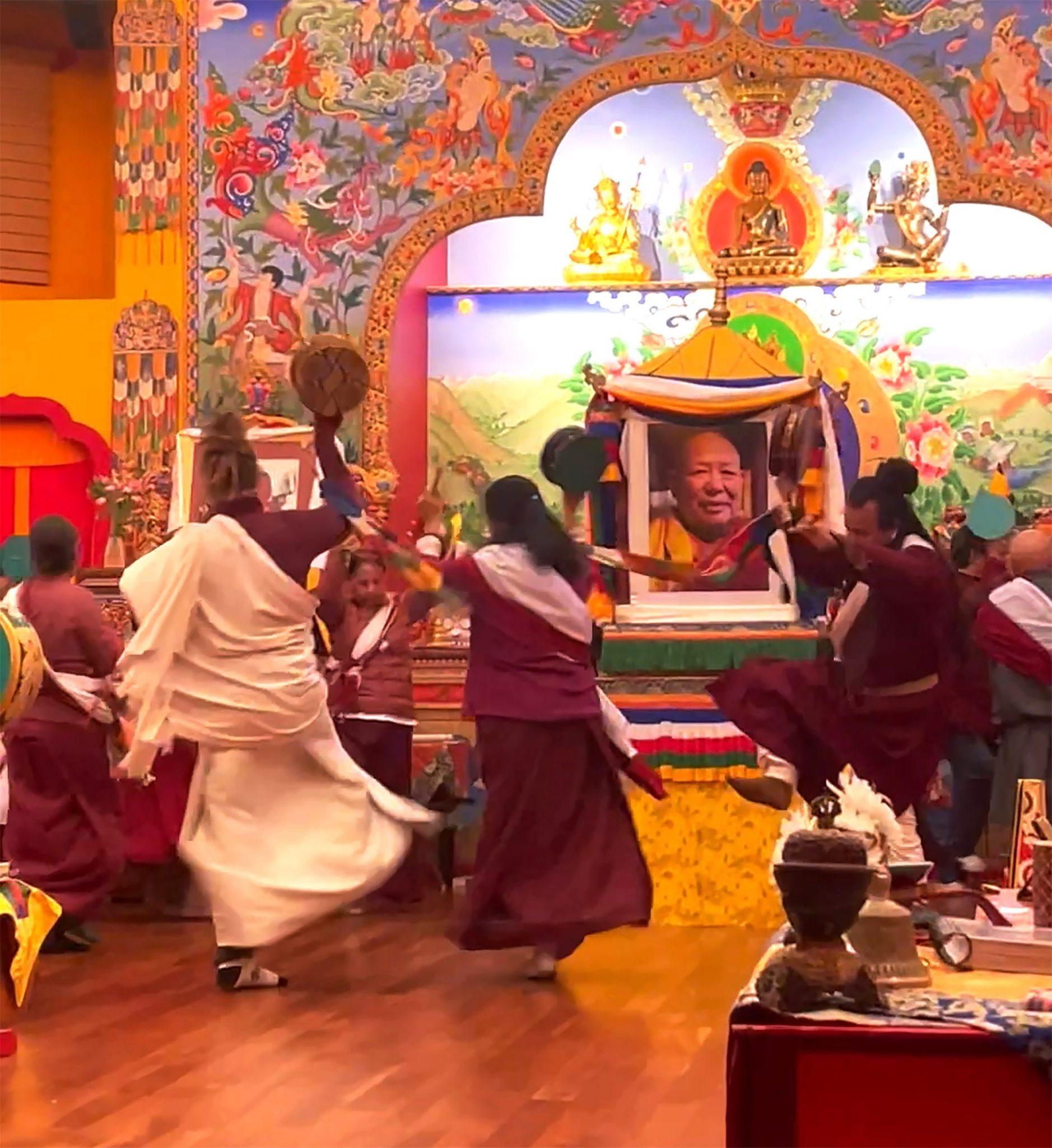 Rainbows and Relics Manifest in the West - Buddhistdoor Global