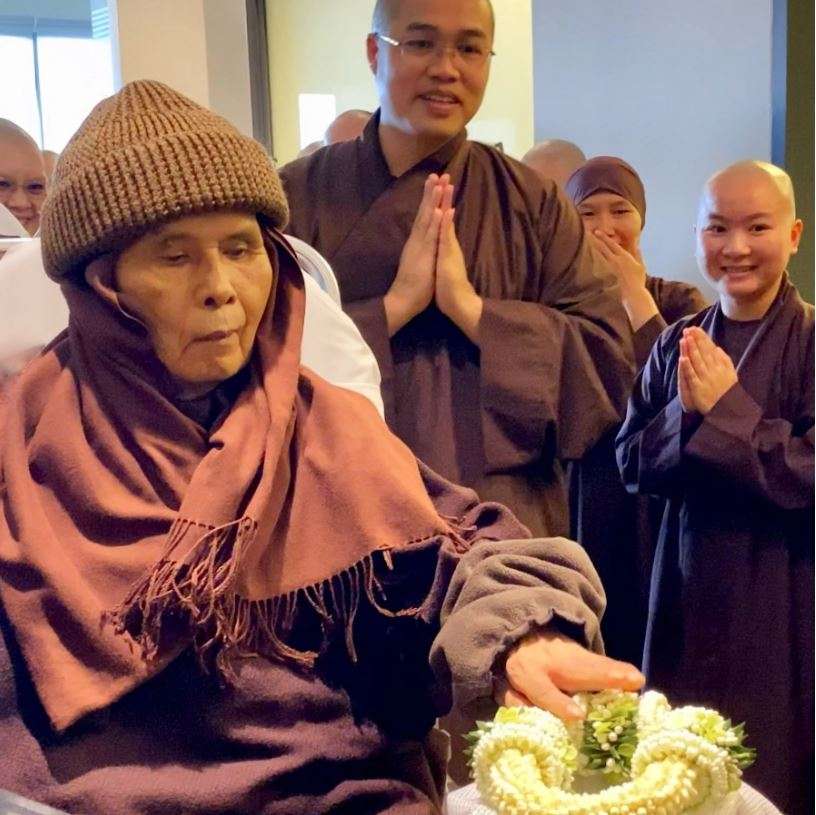 thich-nhat-hanh-travels-to-thailand-for-medical-check-up-buddhistdoor