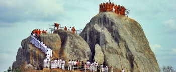Mihintale where Mihindu met the King of Sri Lanka. From: www.steuratholidays.com