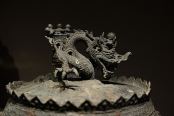 Detail of a bell. Goryeo period (918–1392), bronze. National Museum of Korea. From Soyon Kang