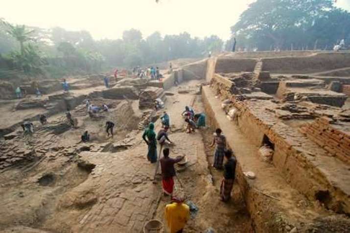 Archaeologists at work at the Vikrampur Ruins excavation site. From globaltimes.cn