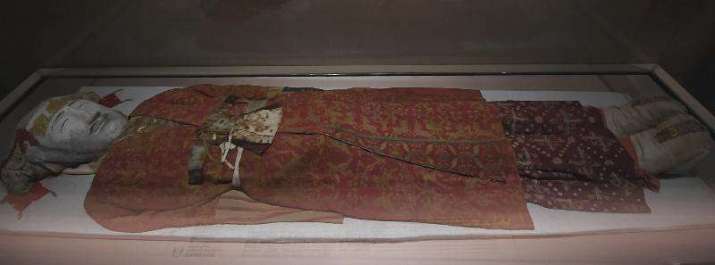 Costume of an aristocrat from a tomb at Yingpan. Image courtesy of the author