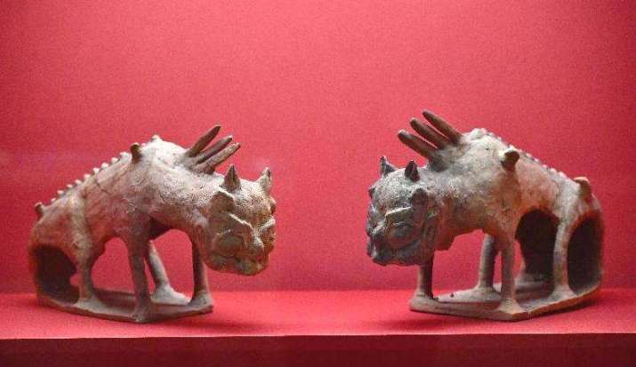 Clay tomb guardian beasts. Image courtesy of the author