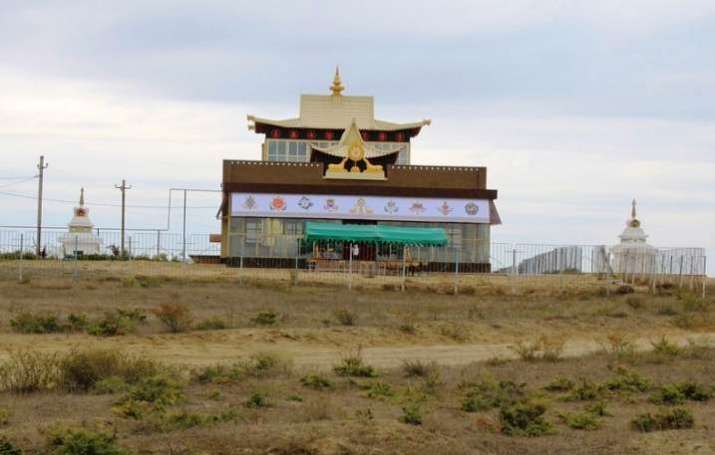 The new building of Lagan Dardeling Monastery. From khurul.ru