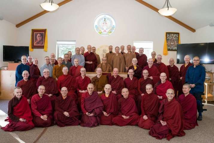 Venerable Chodron, Master Wu Yin, and participants of the “Living Vinaya in the West” program. Image courtesy of Sravasti Abbey