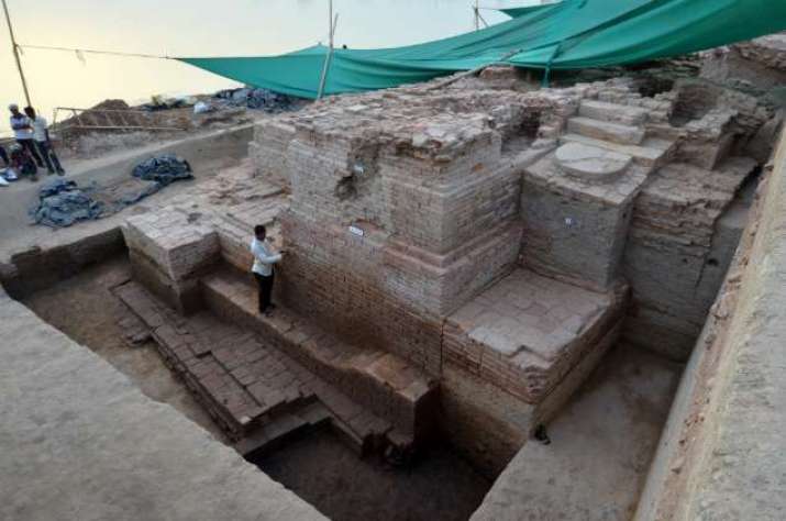 Archaeologists have unearthed a major structure in Vadnagar on the banks of Sharmistha Lake. From timesofindia.indiatimes.com