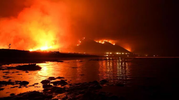 Thomas Fire in Ventura County, California. From ktla.com