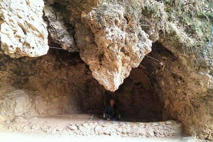 Shah Allah Ditta caves. From youlinmagazine.com