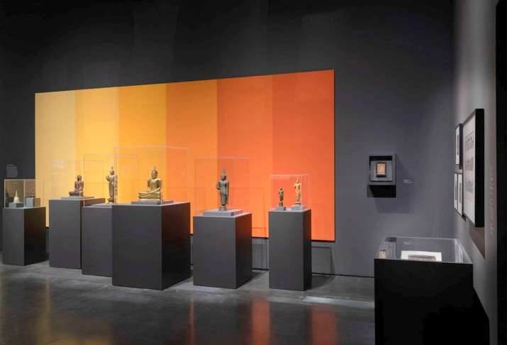 Exhibition view: The Jeweled Isle: Art from Sri Lanka, Los Angeles County Museum of Art. Photo © Museum Associates / LACMA