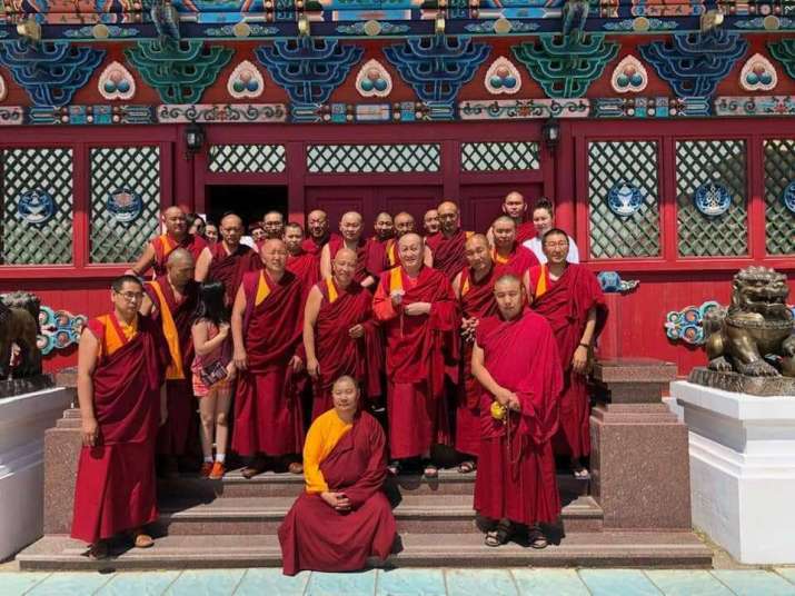 Pandito Khambo Lama, Jhado Tulku Rinpoche with delegations from India and Mongolia in front of Ivolginsky Datsan. From facebook.com