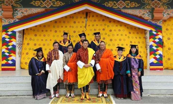 Ani Rigzin Lhamo, second from right, at her graduation ceremony with His Majesty Jigme Khesar Namgyel Wangchuck, the fifth king of Bhutan, center. Image courtesy of the author