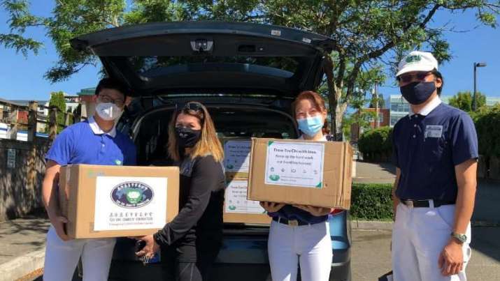 Tzu Chi Seattle and Tzu Ching volunteers donate PPE to farmers in Washington state. From tzuchi.us