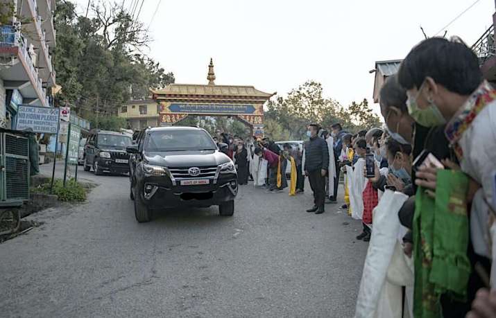Well-wishers line the street as His Holiness travels to Zonal Hospital. Photo by Tenzin Jigme. From tibet.net